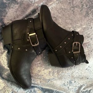 Style and co Black ankle boots size 7.5